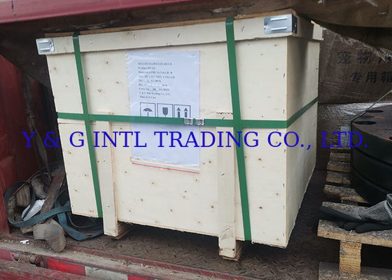 Fittings e flange in acciaio inossidabile a freddo e lucidi e puliti per sistemi di tubi