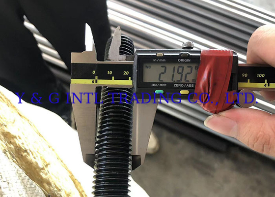Colori personalizzati ISO Standard Metric Stud Bolts con resistenza alla corrosione